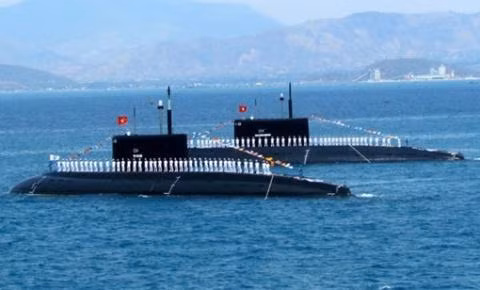 Tàu ngầm Kilo của Việt Nam được trang bị hệ thống Klub. Tàu ngầm Kilo của Việt Nam được trang bị hệ thống Klub.