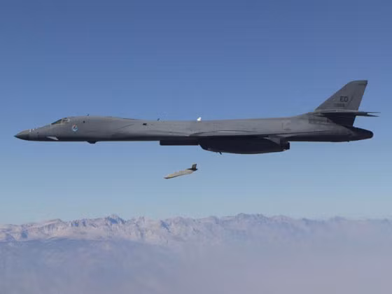 B-1B Lancer phóng LRASM B-1B Lancer phóng LRASM