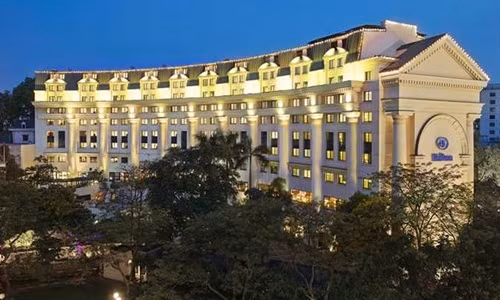 Khách sạn Hilton.