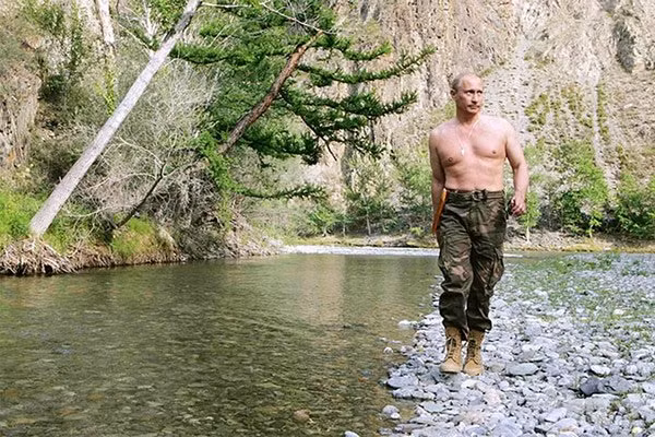 Putin “quyền lực nhất” thế giới và những khoảnh khắc sức mạnh ảnh 2 Putin “quyền lực nhất” thế giới và những khoảnh khắc sức mạnh ảnh 2