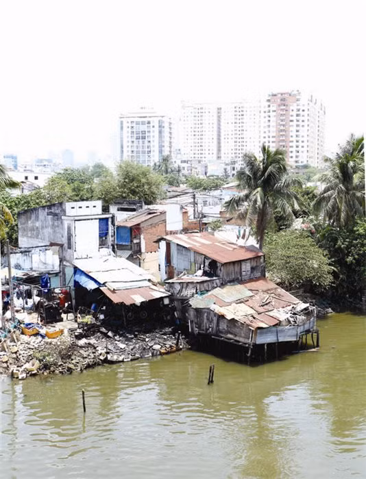 Khoảng cách giàu - nghèo ở Việt Nam đang tăng lên, tốc độ tăng không kém so với việc giảm nghèo. Ảnh: Minh Khuê