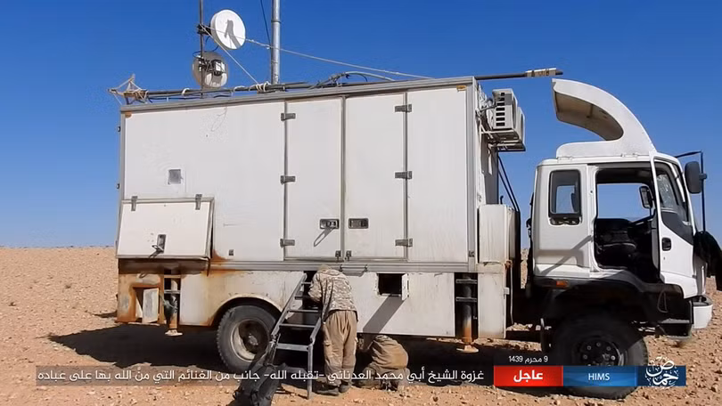 IS dồn quân thiện chiến, xe tăng quyết ăn thua với quân đội Syria ảnh 2