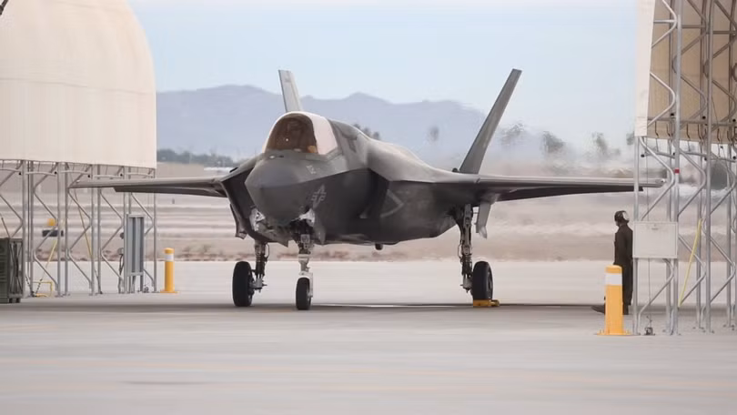 Phi đội F-35B Mỹ sẵn sàng chiến đấu với Triều Tiên (video) ảnh 1