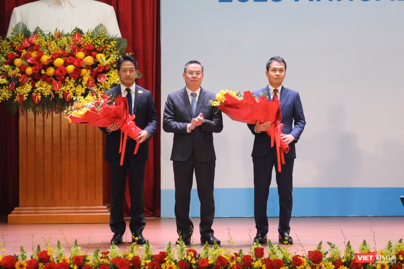 AGM 2023 của VietinBank: Lợi nhuận tăng trưởng 10-15%, tín dụng tăng 4,6% trong quý 1 ảnh 21 AGM 2023 của VietinBank: Lợi nhuận tăng trưởng 10-15%, tín dụng tăng 4,6% trong quý 1 ảnh 21