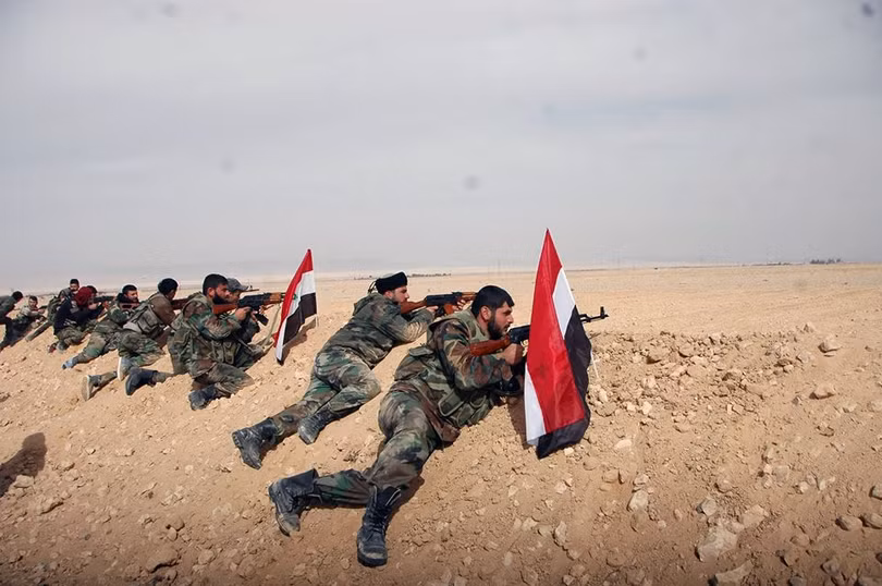 Binh sĩ quân đội Syria trên chiến trường Palmyra