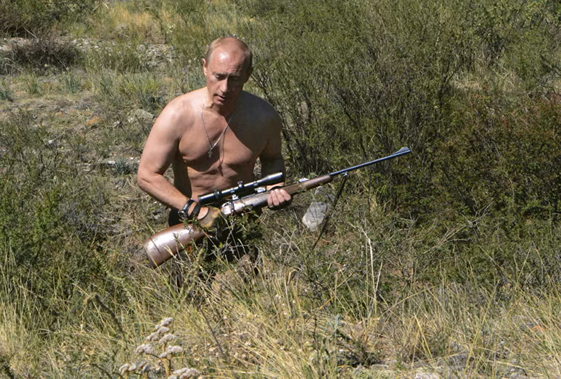 Ngày 18/9/2013. Tổng thống Vladimir Putin trong chuyến thăm nhà máy Izhevsk