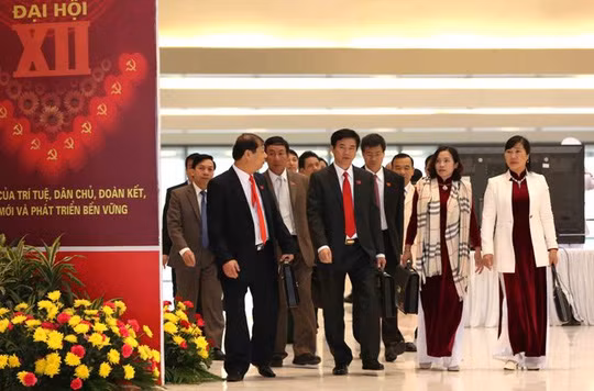Đại biểu dự Đại hội Đảng 12