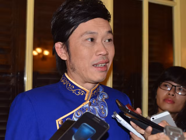 Hoài Linh "hét" cát sê 3 tỷ sau khi thành NSƯT ảnh 1 Hoài Linh "hét" cát sê 3 tỷ sau khi thành NSƯT ảnh 1