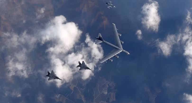 Ngay sau khi Triều Tiên tuyên bố thử bom nhiệt hạch thành công, Mỹ đã lập tức điều B-52 đến bán đảo Triều Tiên để thị uy