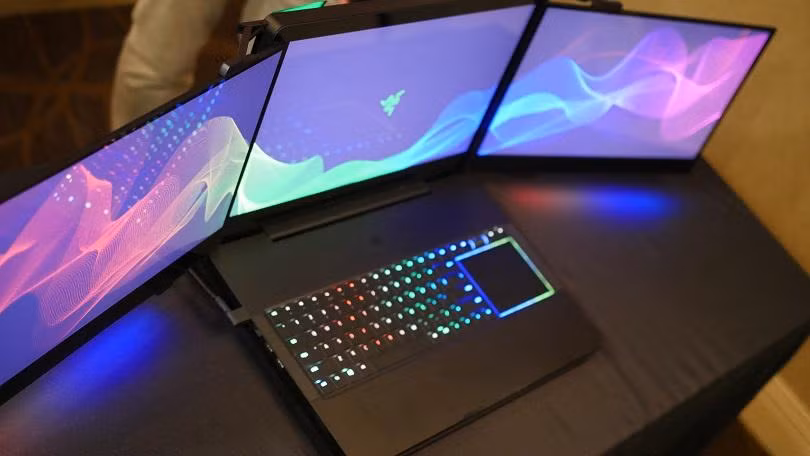 Chiếc Razer với 3 màn hình bị mất cắp ở CES