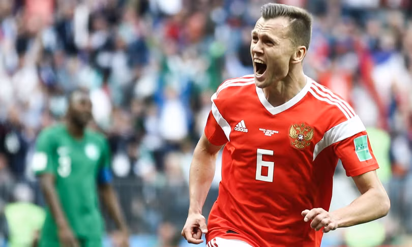 Dennis Cheryshev lập cú đúp giúp đội chủ nhà thắng đậm 5-0 trước Saudi Arabia. Ảnh: TheGuardian