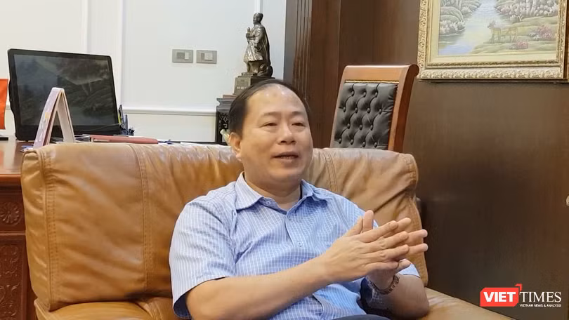 Bài 3: Thiếu đường sắt, cảng biển… chịu trận