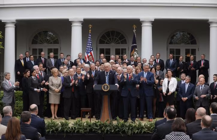 Tổng thống Donald Trump phát biểu mừng thắng lợi