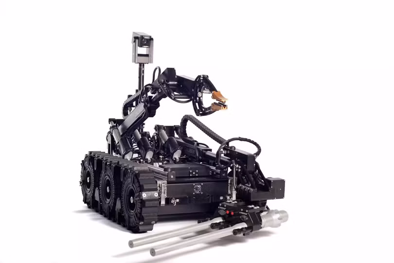 Robot rà phá mìn, vật liệu nổ Remotec F5A của cảnh sát Mỹ. Ảnh The Verge