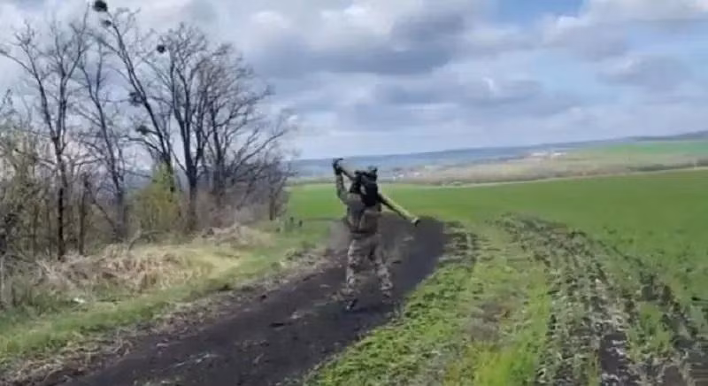 Quân đội Ukraine phóng tên lửa phòng không Martlet. Ảnh Military Leak Quân đội Ukraine phóng tên lửa phòng không Martlet. Ảnh Military Leak