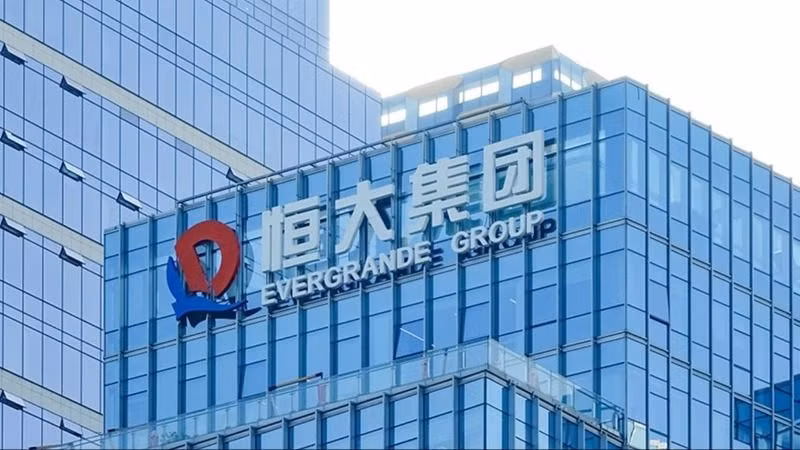 'Bom nợ' Evergrande nộp đơn xin phá sản (Ảnh: Internet)