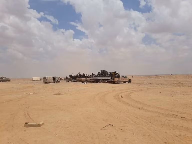 Các đơn vị quân đội Syria trên sa mạc phía tây Deirr Ezzor. Ảnh minh họa South Front