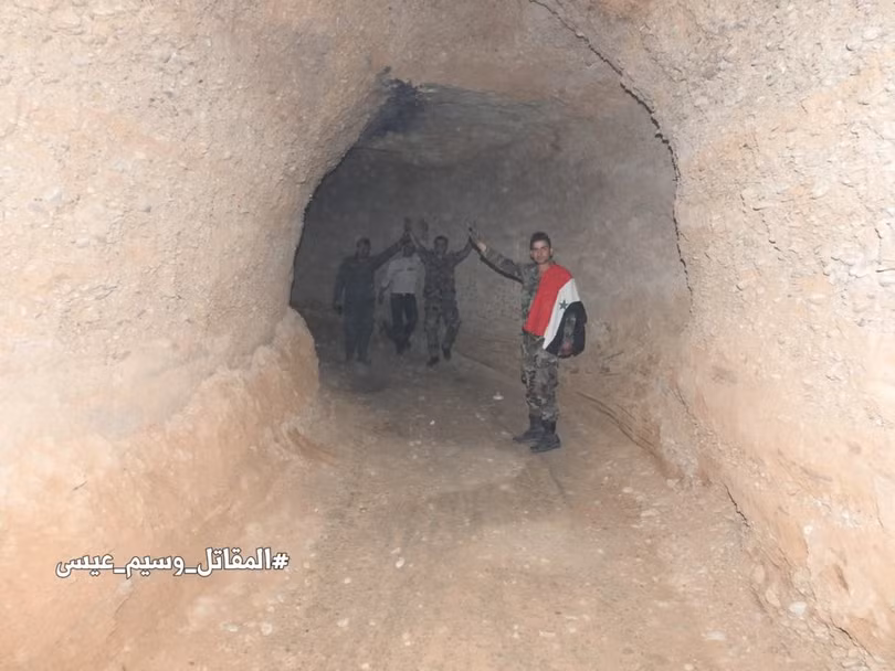Báo cáo ảnh lớn: Jaish al-Islam HQ và Nhà tù ngầm bị quân đội Syria bắt giữ Trong Douma
