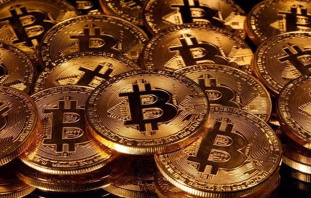 Giá Bitcoin bật tăng sau khi dòng tiền chuyển khỏi các cổ phiếu GameStop, AMC và thị trường bạc. Ảnh: Reuters. Giá Bitcoin bật tăng sau khi dòng tiền chuyển khỏi các cổ phiếu GameStop, AMC và thị trường bạc. Ảnh: Reuters.