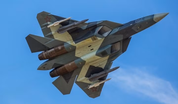 Siêu tiêm kích tàng hình thế hệ 5 Su-57. Ảnh: Military Wach Magazine.