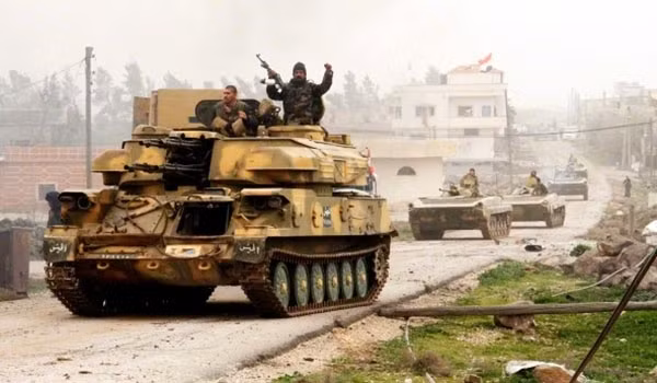 Suy sụp tinh thần, phiến quân khủng bố tháo chạy trên nhiều tỉnh Syria