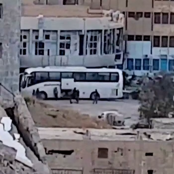 BBC vạch trần người Kurd Syria "bắt tay" IS để chiếm Raqqa ảnh 1