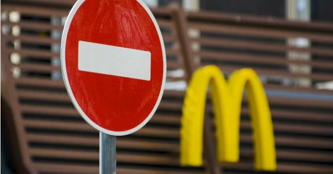 McDonald's đóng cửa hàng tại Nga lần đầu tiên trong lịch sử 