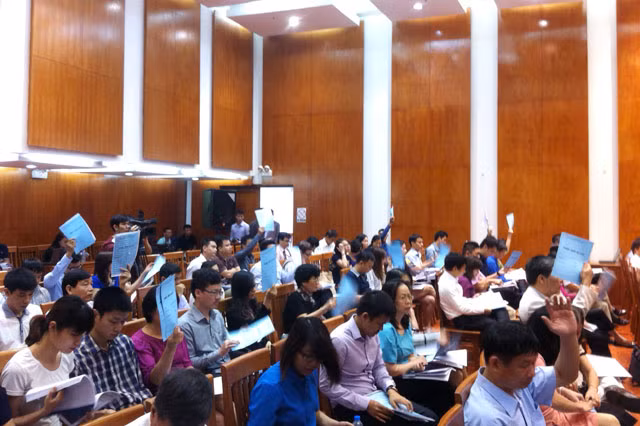 180 cổ đông sở hữu 73,86% vốn điều lệ công ty tới tham dự đại hội