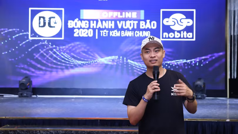Ông Donnie Chu - Founder DC Group, Bloger về Digital Marketing - chia sẻ tại hội thảo “Đồng hành vượt bão 2020”