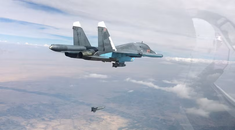 Chiến đấu cơ Su-34 của Nga tham chiến tại thành phố Aleppo, Syria ảnh: RT