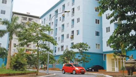 Việc tăng diện tích NƠXH lên 90m2/căn sẽ khiến người nghèo đô thị mất cơ hội mua nhà. Trong ảnh: Nhà ở xã hội Việt Hưng - Long Biên, Hà Nội. Ảnh: Như Ý.