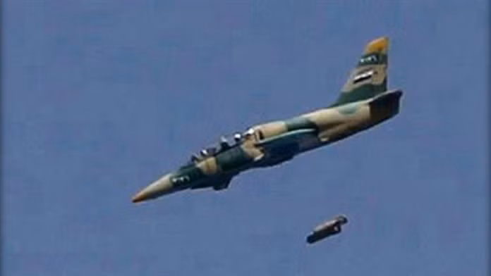 Máy bay chiến đấu quân đội Syria không kích
