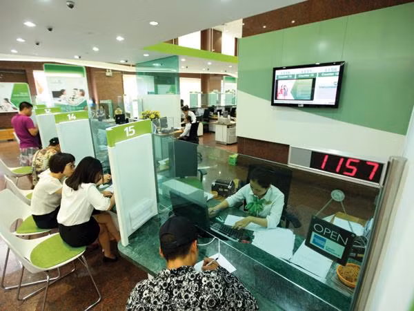 Lợi nhuận sau trích lập dự phòng của Vietcombank 6 tháng đầu năm chỉ bằng 50% kế hoạch năm