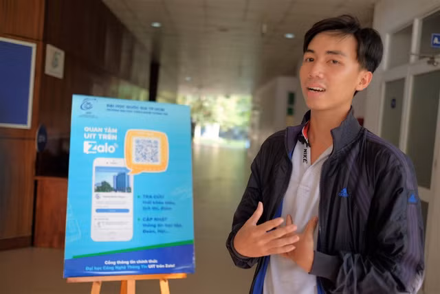 Sinh viên ĐH CNTT thích thú nhận điểm thi và lịch học trên Zalo - Ảnh 2. Sinh viên ĐH CNTT thích thú nhận điểm thi và lịch học trên Zalo - Ảnh 2.