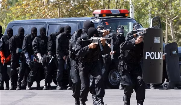 Lực lượng an ninh Iran tiến hành cuộc tấn công truy bắt khủng bố