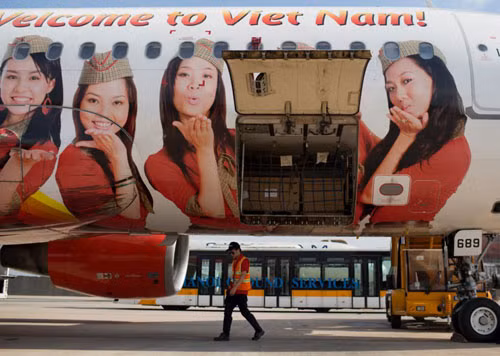 Vietjet Air đặt mục tiêu thành hãng hàng không toàn cầu. Ảnh: Bloomberg.