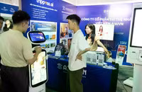 Những công nghệ nào được trình diễn tại HORECFEX Vietnam 2026? ảnh 8 Robot lễ tân AIAIVN tại HORECFEX Vietnam 2026. Ảnh XM