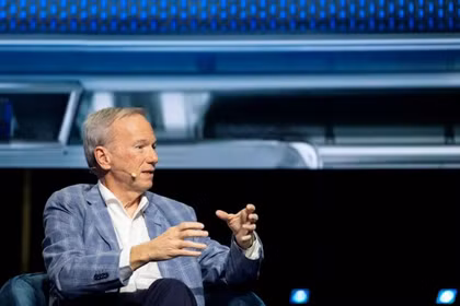 Chủ tịch kiêm Giám đốc điều hành của Relativity Space, Eric Schmidt, phát biểu tại Diễn đàn Kinh doanh Mỹ tại Trung tâm Kaseya ở Miami, Florida, Mỹ. Ảnh: Reuters.