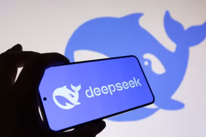 Bước lùi bất ngờ của DeepSeek trước kế hoạch lên sàn chứng khoán Thượng Hải. Ảnh: Reuters.