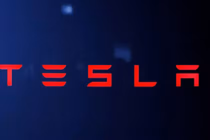 Tesla đầu tư mạnh vào AI. Ảnh: Reuters.
