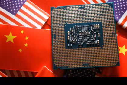 Ngành công nghiệp chip đang chờ đợi quyết định của chính quyền Trump về một cuộc điều tra thuế quan rộng hơn đối với nhập khẩu chip toàn cầu. Ảnh: Nikkei Asia.
