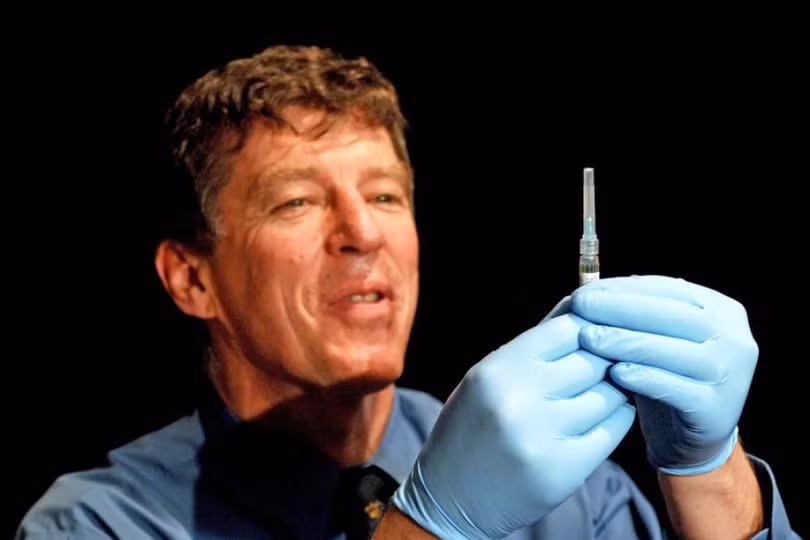 Giáo sư Fraser, người cộng tác với ông Porceddu trong nhóm nghiên cứu vaccine mới (Ảnh: ABC News)