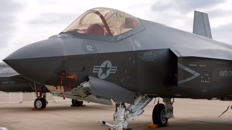 Một chiếc máy bay chiến đấu F-35C Lightning II của Mỹ tại một triển lãm hàng không ở San Diego, California, vào ngày 26/9/2025. Ảnh: Getty.