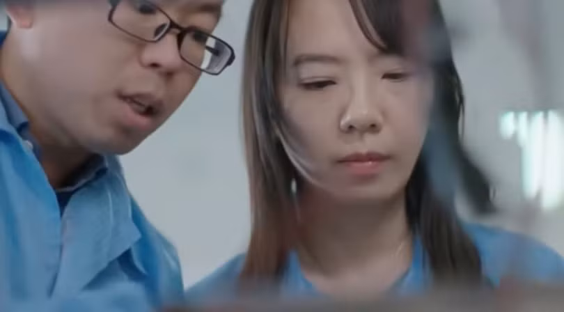 tu-co-be-vao-dai-hoc-nam-16-tuoi-den-nguoi-dung-sau-he-thong-dinh-vi-canh-tranh-gps-my-2.png