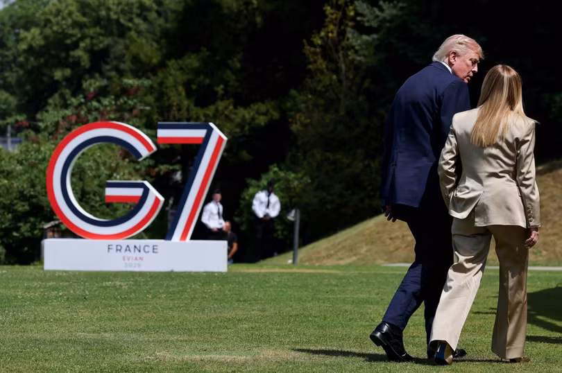 Ông Donald Trump và bà Giorgia Meloni trò chuyện sau khi chụp ảnh lưu niệm tại hội nghị thượng đỉnh G7. Ảnh: Reuters.