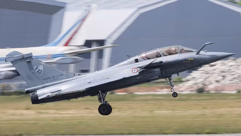 Máy bay chiến đấu Dassault Rafale B của Pháp. Ảnh: Getty.
