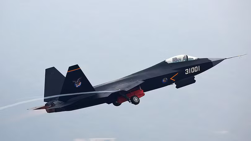 Chiến đấu cơ tàng hình, đa năng J-35 của Trung Quốc. Ảnh: IE.