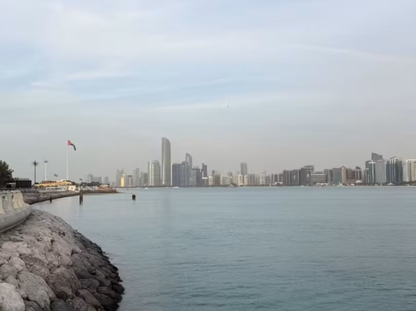 Toàn cảnh thành phố Abu Dhabi, Các Tiểu vương quốc Arab Thống nhất. Ảnh: Reuters.