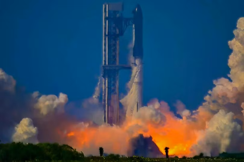 Phiên bản mới của tên lửa Starship của SpaceX được phóng từ căn cứ Starbase ở Texas. Ảnh: DPA.
