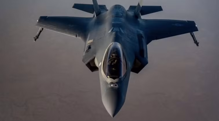 trung-quoc-so-huu-hon-500-tiem-kich-tang-hinh-j-20-toc-do-san-xuat-vuot-xa-f-35a-cua-my-3.png